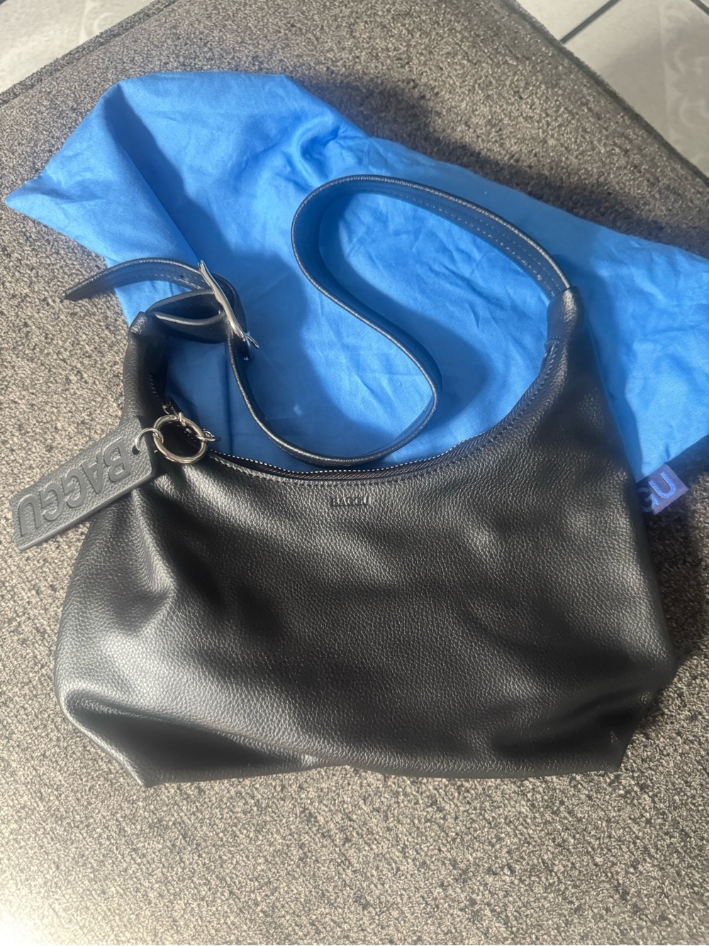 BAGGU Black Pebbled Leather Shoulder Bag